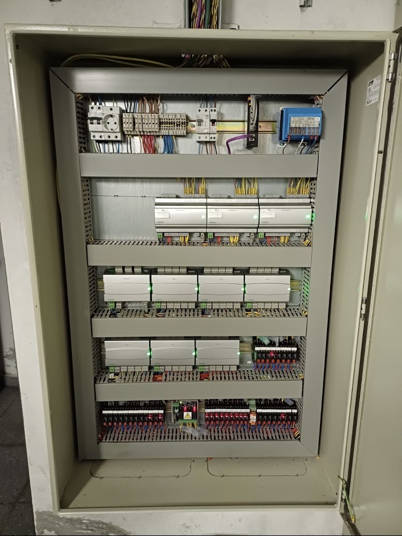 Urbina Eléctrica — Fotos 1